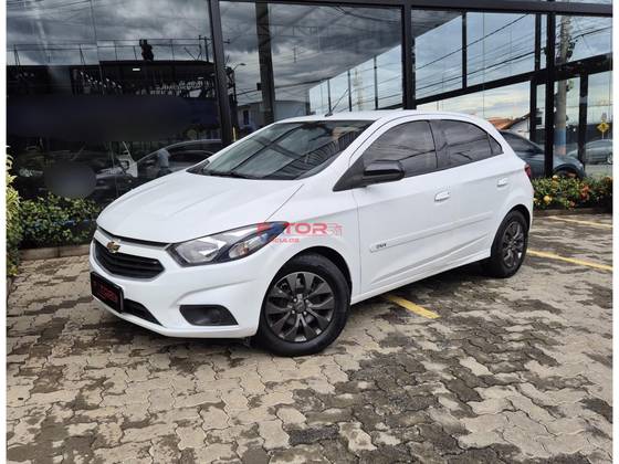 CHEVROLET ONIX 1.4 MPFI ADVANTAGE 8V FLEX 4P AUTOMÁTICO